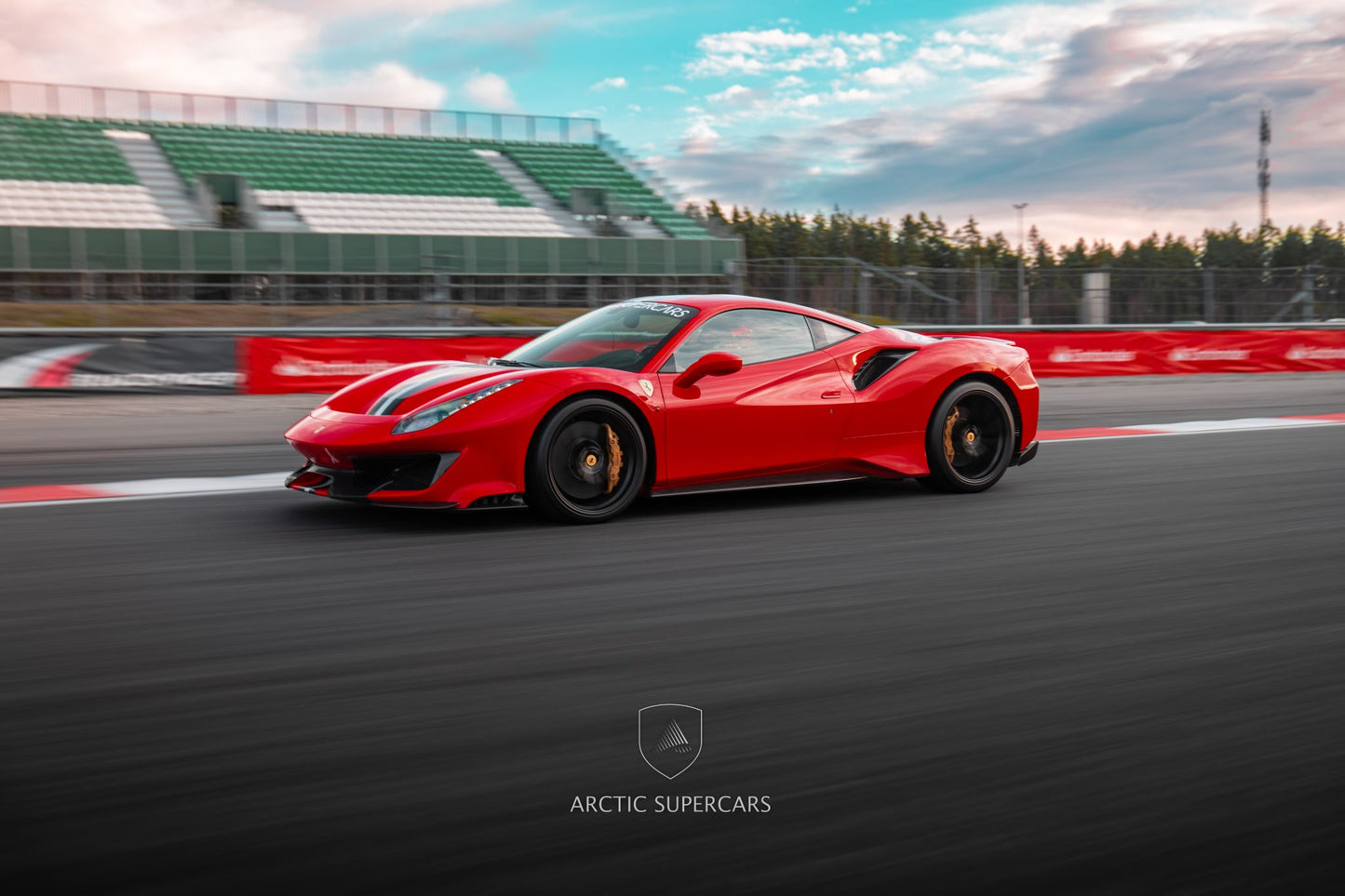 Ferrari vs. Porsche på Rudskogen